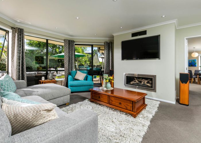  at 35 Te Wharau Drive, Greenhithe, Auckland