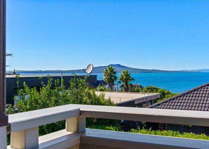  at 1/14 Marama Street, Castor Bay, Auckland