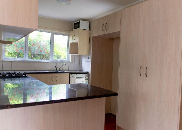  at 27 Kinross Street, Blockhouse Bay, Auckland