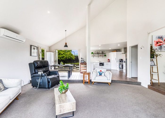  at 32 Merlot Heights, Huapai, Kumeū