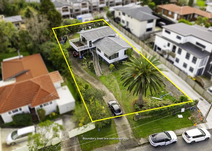  at 4 Palmer Avenue, Waitakere, Waitakere City, Auckland