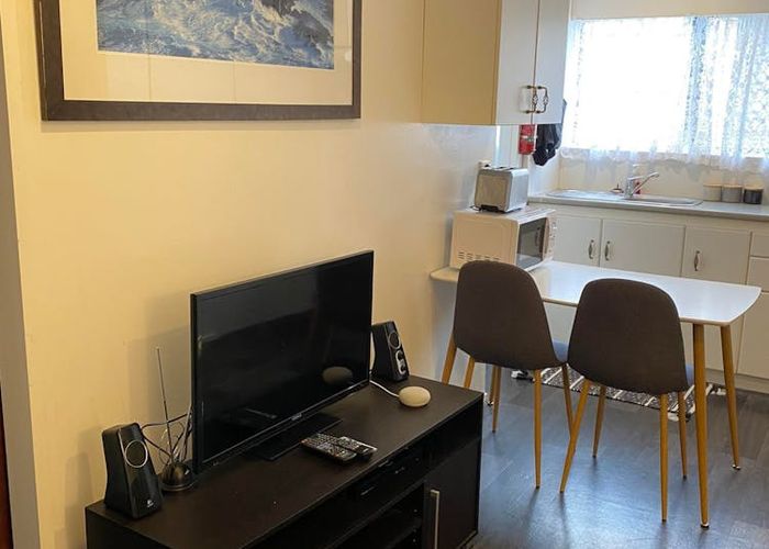  at 24 Gibbs Crescent, Red Hill, Papakura