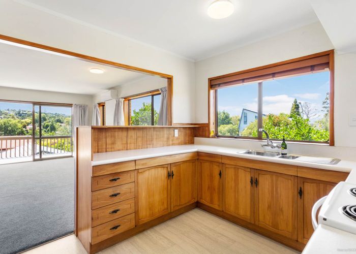  at 1/131 Stapleford Crescent, Browns Bay, Auckland