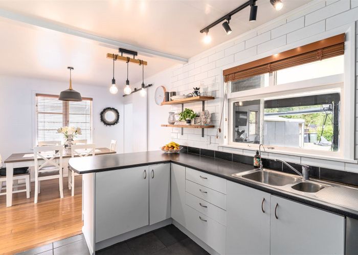 at 6 Newhaven Place, Roslyn, Palmerston North