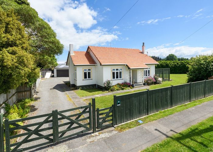 at 42 Alexandra Street, Marton, Rangitikei, Manawatu / Whanganui