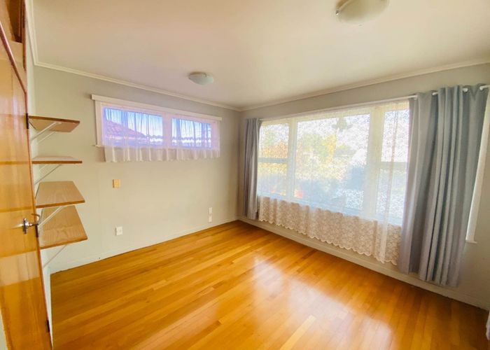  at 9 Malcolm Place, Mangere East, Auckland