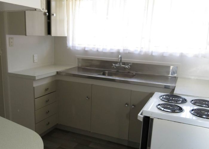  at 2/5 Maru Road, Takanini, Papakura, Auckland