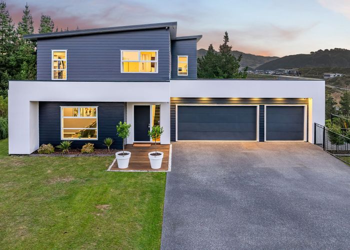  at 32 Pacific View, Whitby, Porirua, Wellington