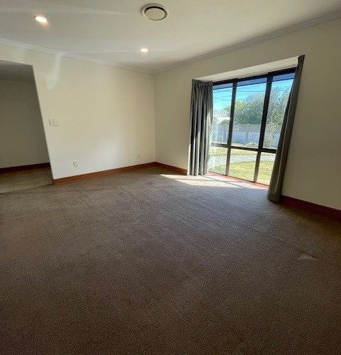  at 18 Greenwood Close, Mairehau, Christchurch City, Canterbury