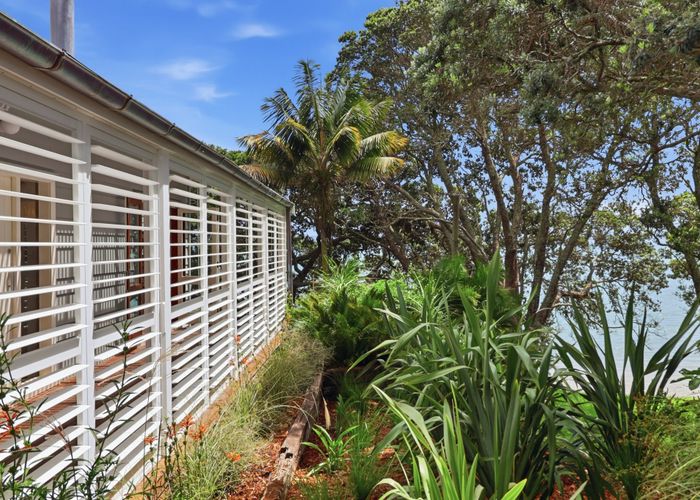  at 16 Joan Street, Point Chevalier, Auckland City, Auckland