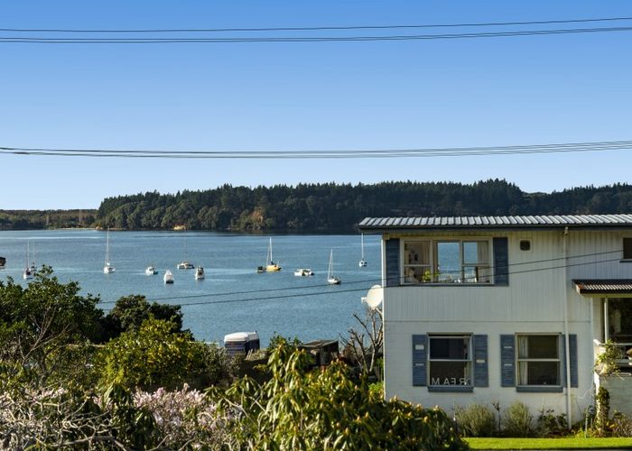  at 56 Omokoroa Road, Omokoroa