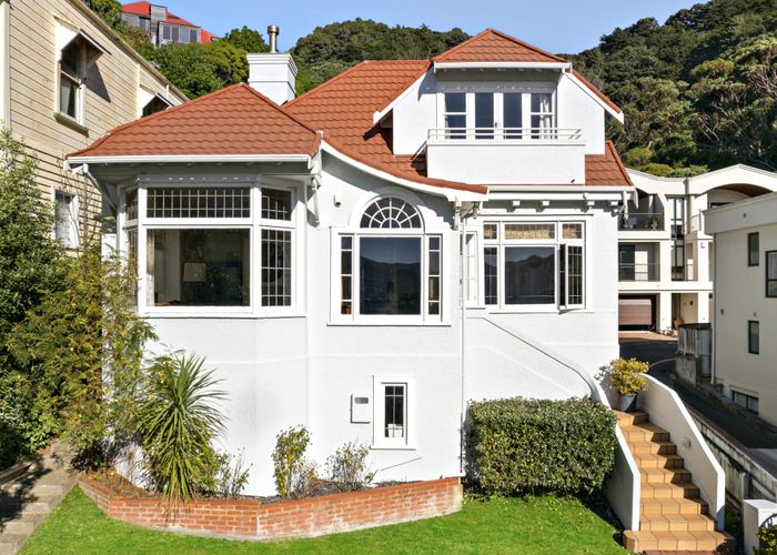  at 210 Oriental Parade, Oriental Bay, Wellington