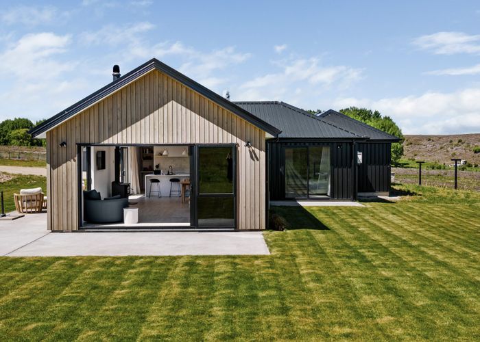  at 30 Porter Lane, Springvale, Alexandra