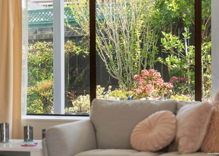  at 2/102 Manhattan Heights, Glendene, Waitakere City, Auckland