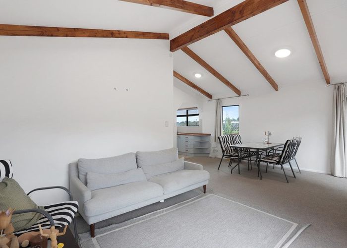  at 1/23 Stottholm Road, Titirangi, Waitakere City, Auckland