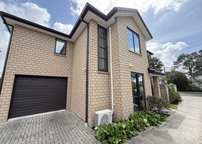  at 8A Riverlea Avenue, Pakuranga, Manukau City, Auckland