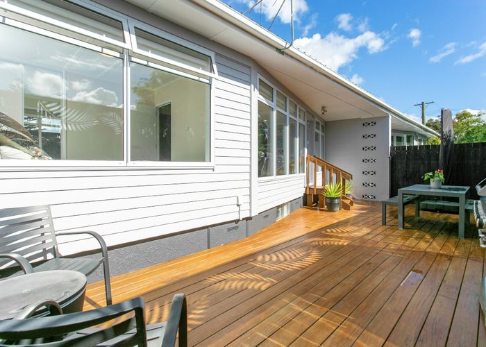  at 2/4 Tahatai Street, Otahuhu, Auckland