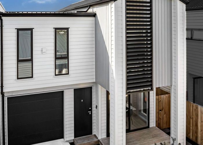  at 7B Queen Mary Avenue, New Lynn, Auckland