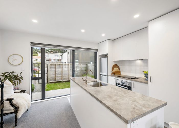  at 1/12 Stanley Street, Berhampore, Wellington