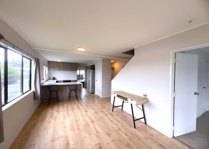  at 2/50A Weldene Avenue, Glenfield, North Shore City, Auckland