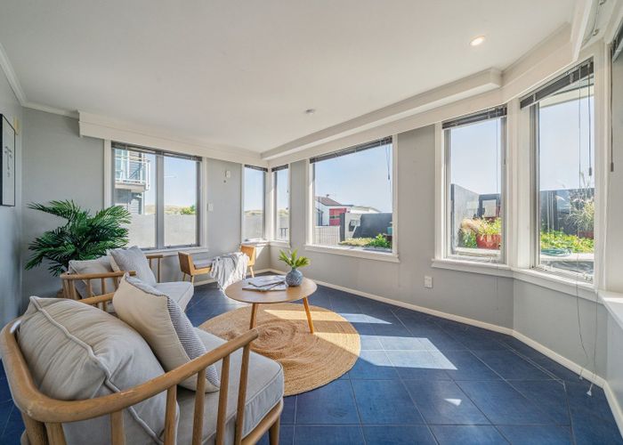  at 7 Sunset Parade, Plimmerton, Porirua, Wellington