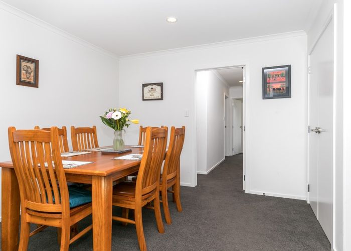  at 2 Blackwood Crescent, Glenview, Hamilton