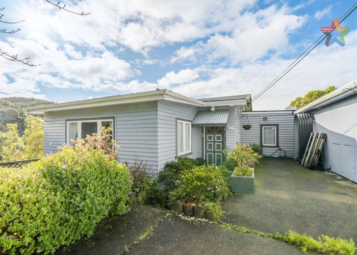  at 84 Hill Road, Belmont, Lower Hutt