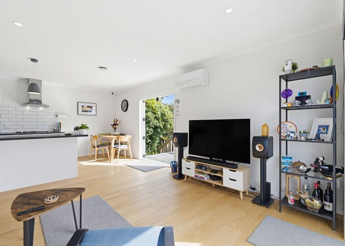  at 48 Stottholm road, Titirangi, Waitakere City, Auckland