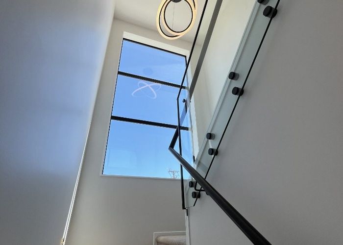  at 1/130 Forrest Hill Road, Forrest Hill, North Shore City, Auckland