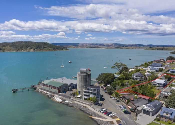  at 77 Wallis Street, Raglan, Waikato, Waikato