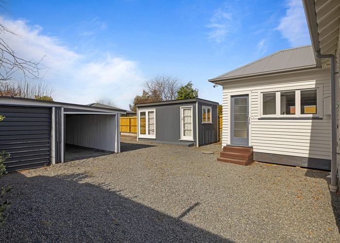  at 140 Hills Road, Edgeware, Christchurch City, Canterbury