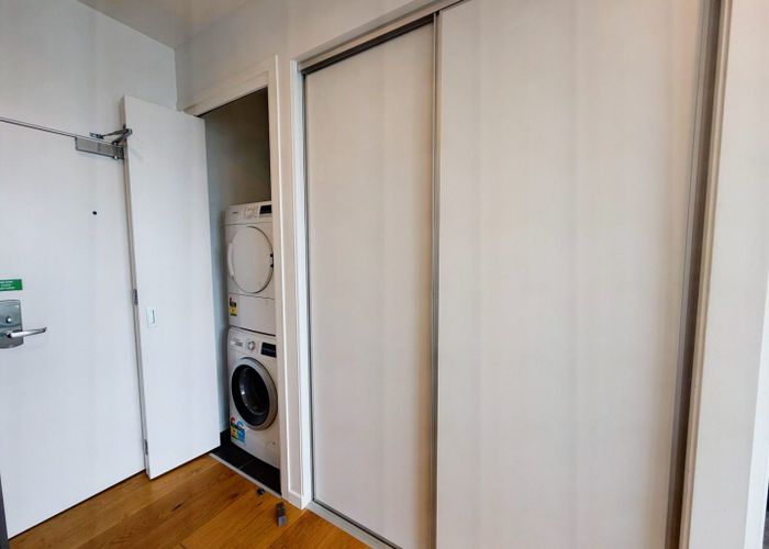  at 1403/8 Lakewood Court, City Centre, Manukau City, Auckland