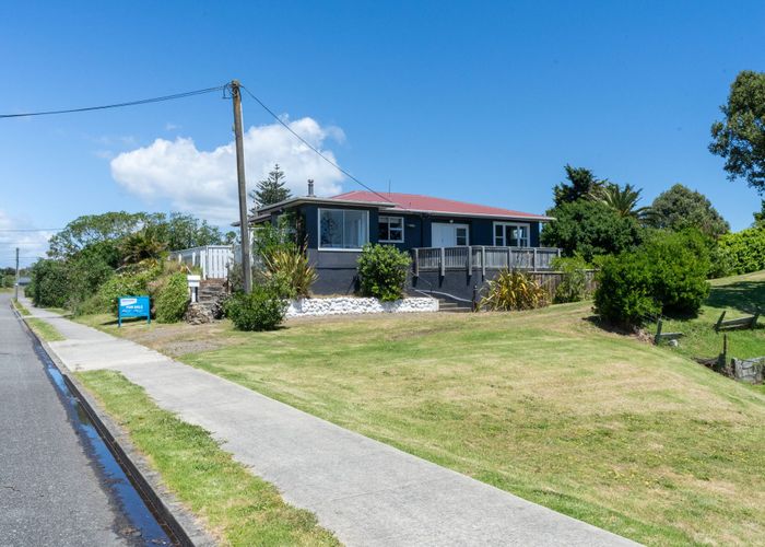  at 141 Kahukura Avenue, Waitarere Beach, Horowhenua, Manawatu / Whanganui