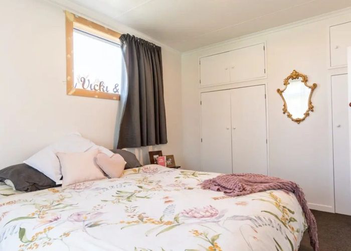  at 33 Tennyson Street, Dannevirke