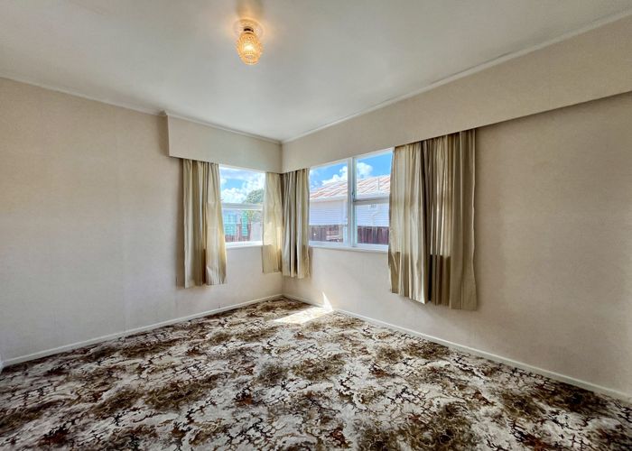  at 20 Eddowes Street, Manurewa, Auckland
