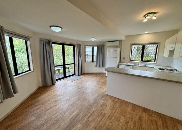  at 10a Dallinghoe Crescent, Milford, North Shore City, Auckland