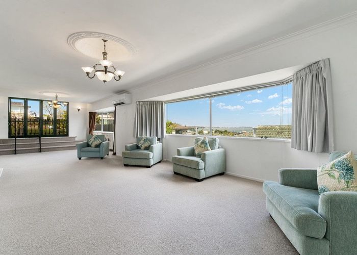  at 2 Camwell Close, Bucklands Beach, Auckland