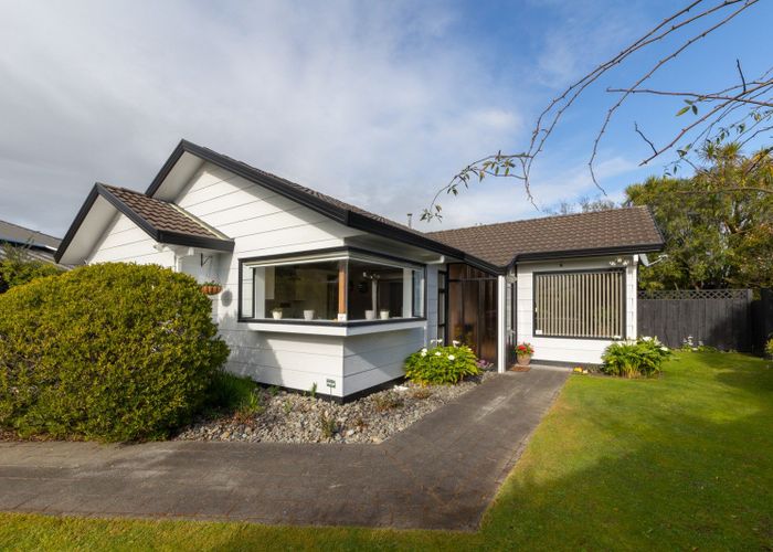 at 9 Delta Place, Milson, Palmerston North