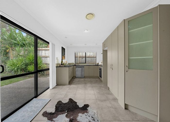  at 15A Thomas Road, Flat Bush, Manukau City, Auckland