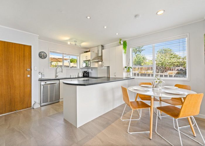  at 27 Arlette Place, Massey, Waitakere City, Auckland