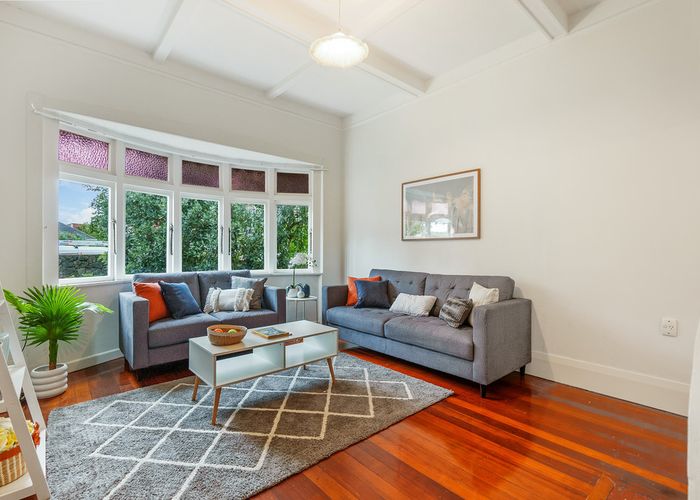  at 8 Oakley Avenue, Waterview, Auckland