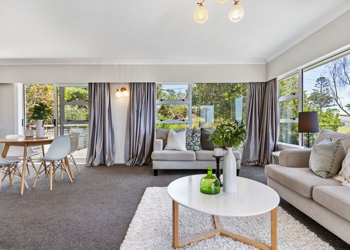  at 2/1 Woodcote Drive, Glenfield, Auckland