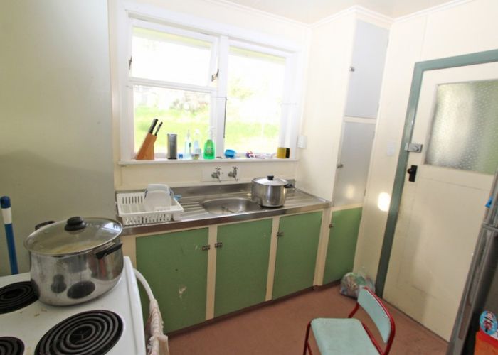  at 196 Warspite Avenue, Waitangirua, Porirua