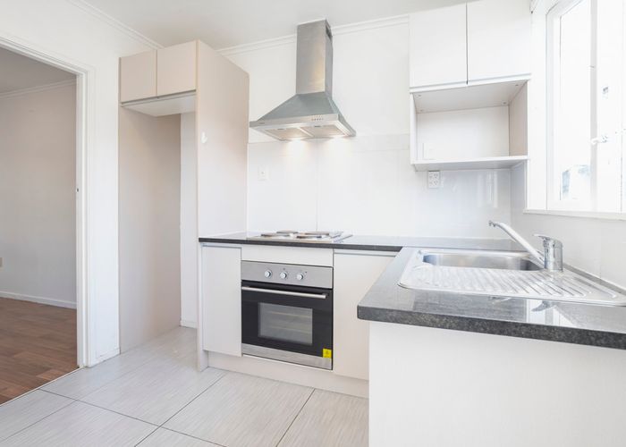  at 1/288 Rosebank Road, Avondale, Auckland