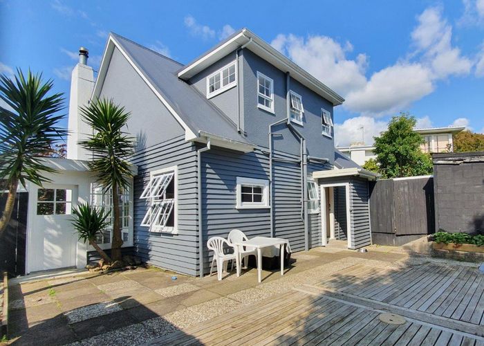 Free property data for 83 Kawiu Road, Levin homes.co.nz