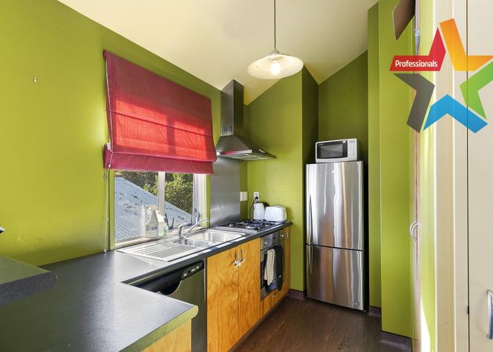  at 2/1 Drummond Street, Mount Cook, Wellington
