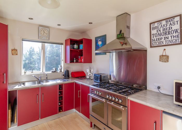  at 1715 State Highway 2, Kaitoke, Upper Hutt