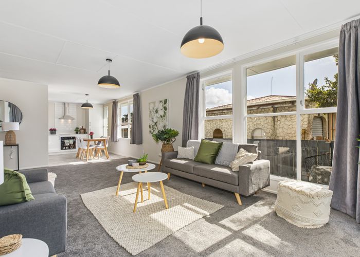  at 5 Sutton Avenue, Mangere East, Auckland