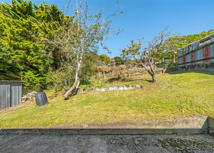  at 6 Reid Road, Wainuiomata, Lower Hutt