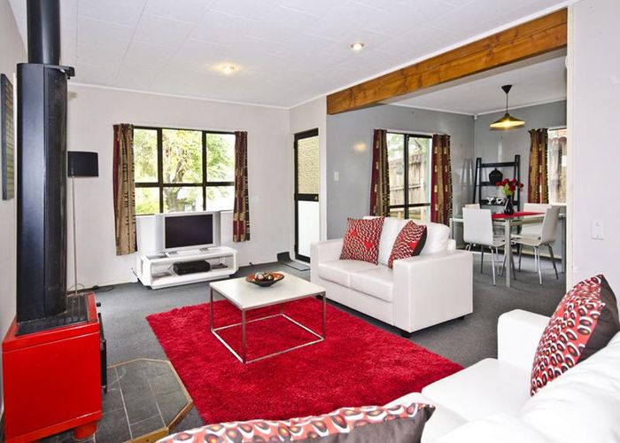  at 37 Glengarry Road, Glen Eden, Auckland
